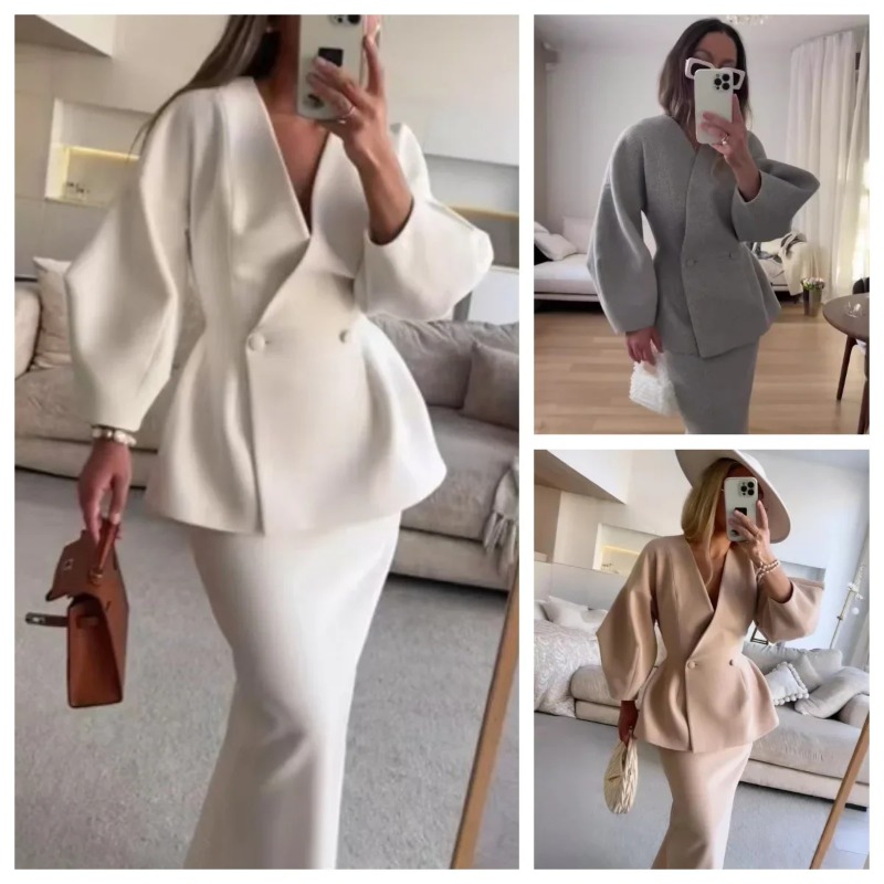Women Formal Wear For Meeting - طقم نسائي من قطعتين أنيق يتكون