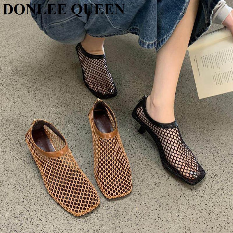 Kitten Heel Women - صنادل ميول نسائية كلاسيكية بتصميم شبكي