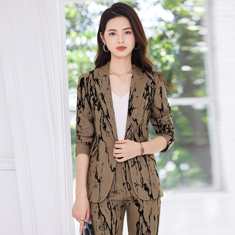 سترة بدلة راقية للنساء، نمط ال - مراجعة Women Formal Wear Look وسعره
