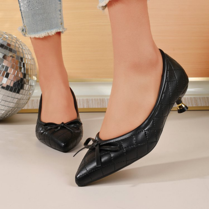كعب كيتن مدبب مقدمه فيونكه فين - مراجعة Kitten Heel Women وسعره
