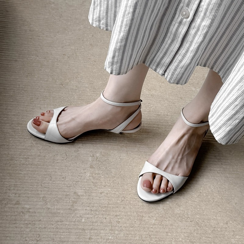 موضة هريرة كعب تصميم العلامة ا - مراجعة Kitten Heel Women وسعره